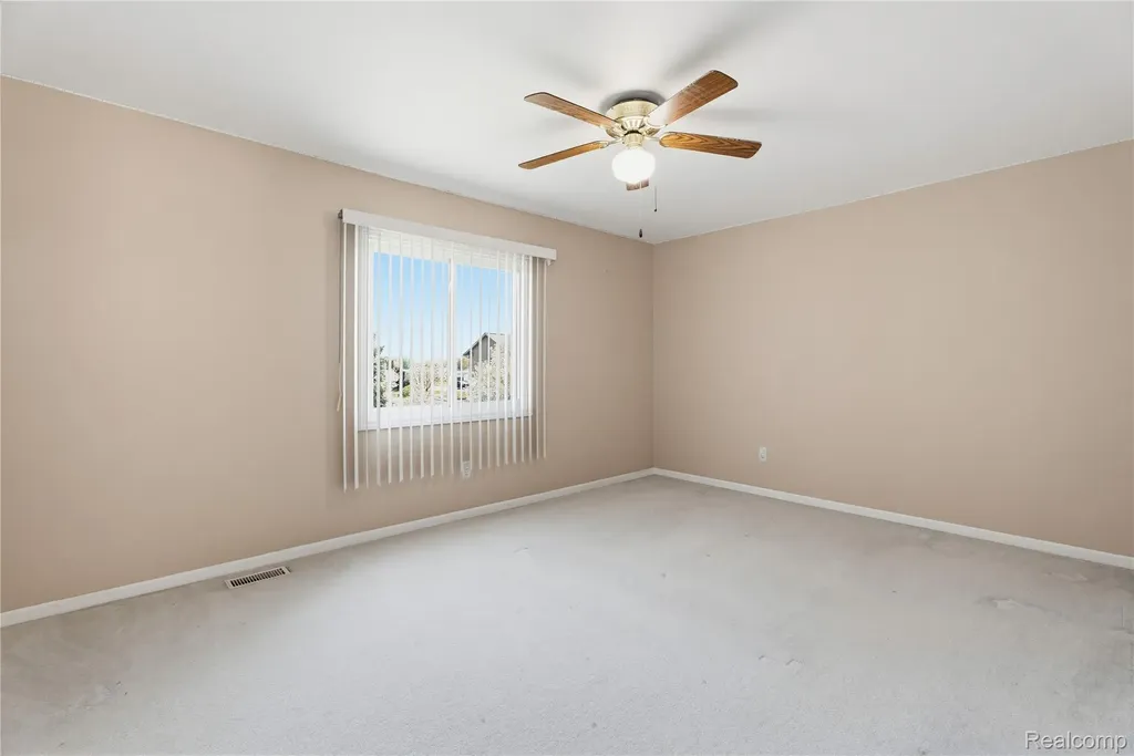 41116 Ginger Court Sterling Heights City MI 48314