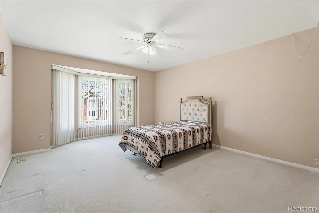 41116 Ginger Court Sterling Heights City MI 48314