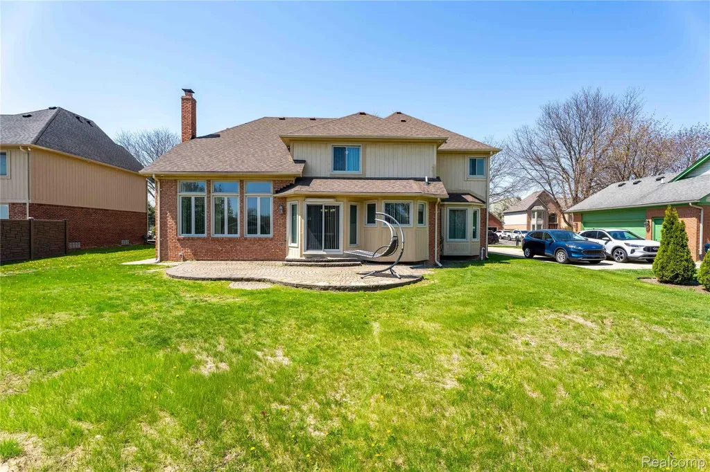 41116 Ginger Court Sterling Heights City MI 48314