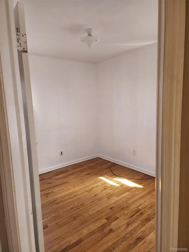 20022 Greenlawn Street Detroit City MI 48221