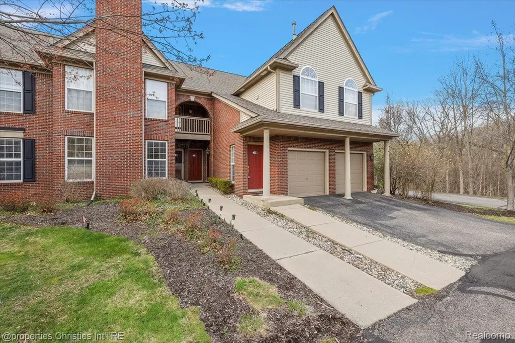 28360 Carlton Way Drive Novi City MI 48377