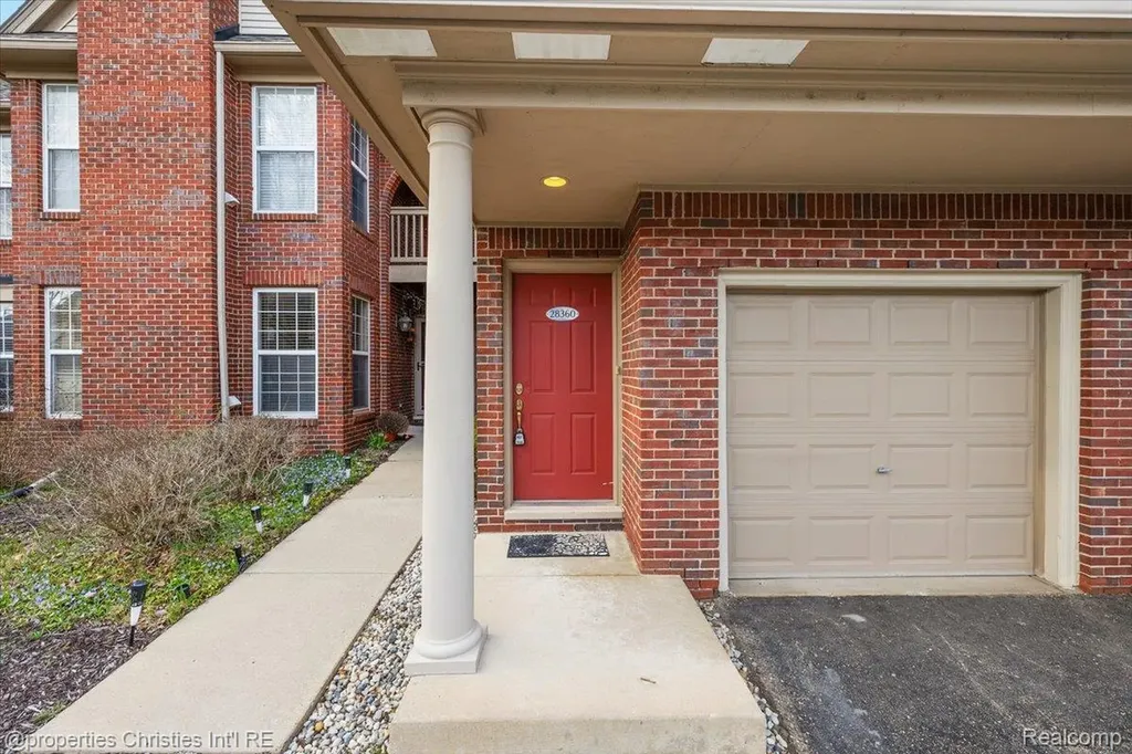 28360 Carlton Way Drive Novi City MI 48377