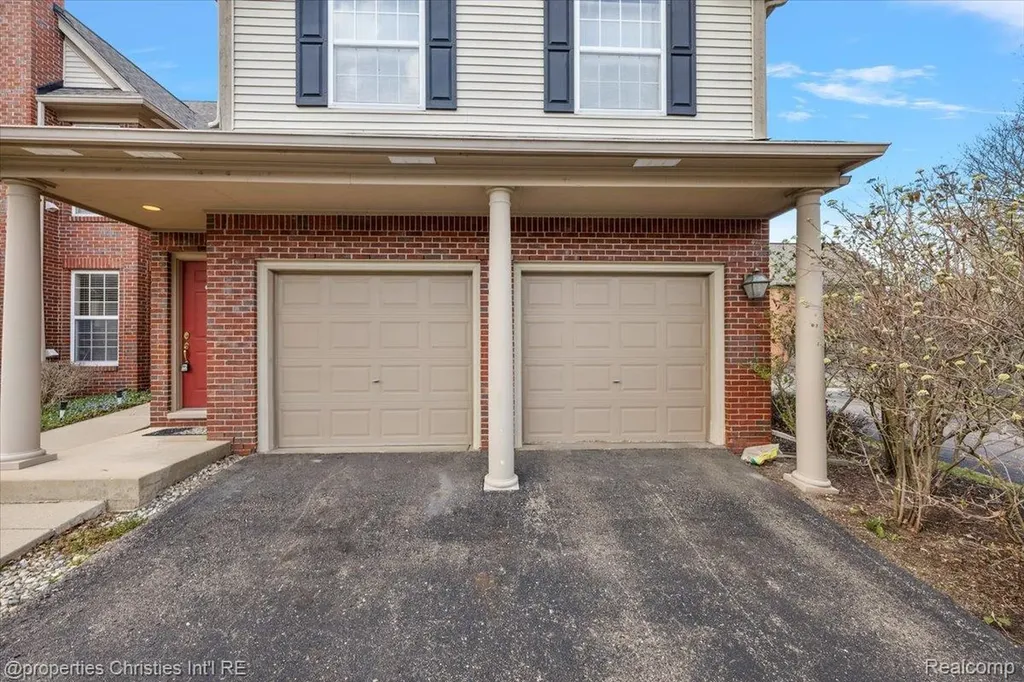 28360 Carlton Way Drive Novi City MI 48377