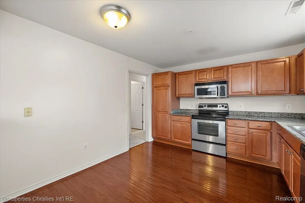 28360 Carlton Way Drive Novi City MI 48377