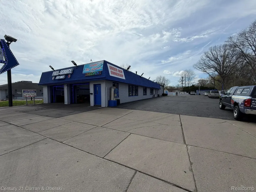 7345 N Middlebelt Road Westland City MI 48185
