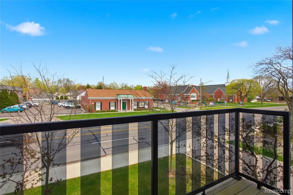 4221 W 14 Mile Road Royal Oak City MI 48073