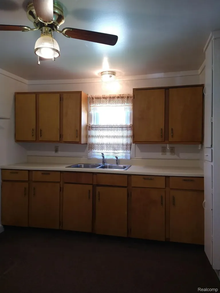 4169 Springfield Street Burton City MI 48509