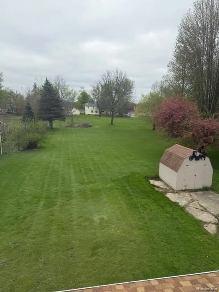 4169 Springfield Street Burton City MI 48509