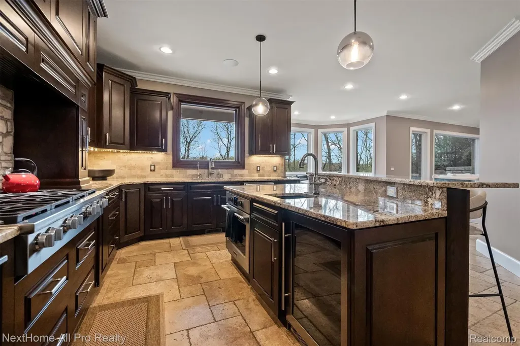 12385 Boulder Pass Drive Brighton Township MI 48380