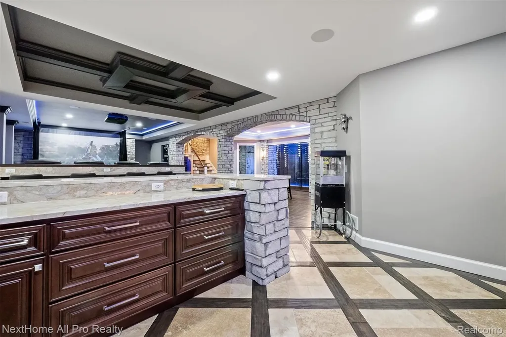 12385 Boulder Pass Drive Brighton Township MI 48380