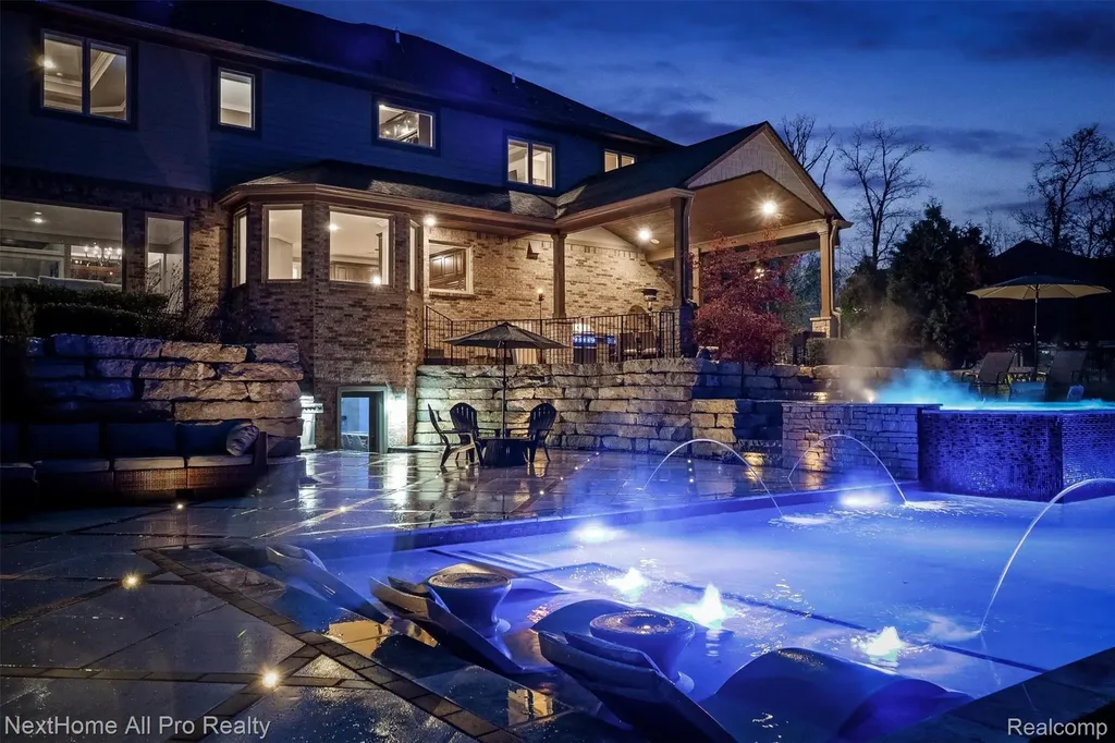 12385 Boulder Pass Drive Brighton Township MI 48380
