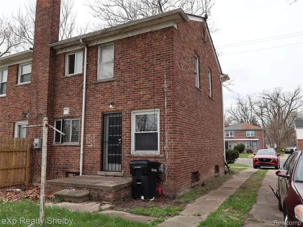 18432 Greenfield Road Detroit City MI 48235