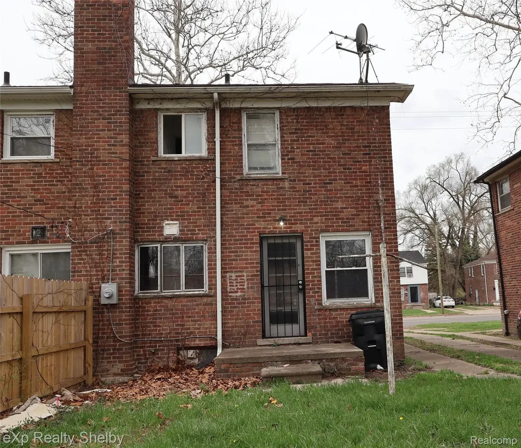 18432 Greenfield Road Detroit City MI 48235