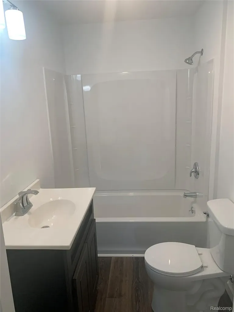3315 Brookfield Avenue Kalamazoo Charter Township MI 49048