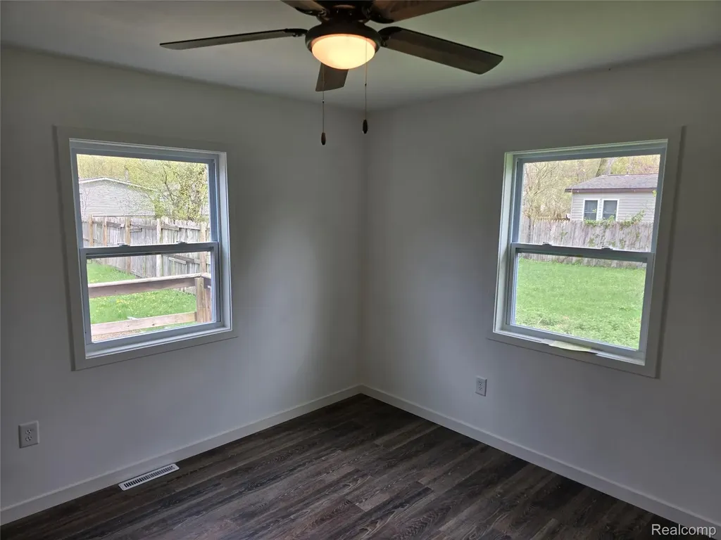 3315 Brookfield Avenue Kalamazoo Charter Township MI 49048