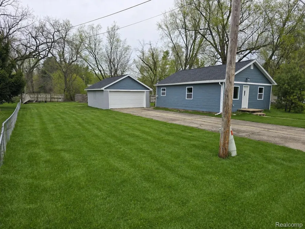 3315 Brookfield Avenue Kalamazoo Charter Township MI 49048