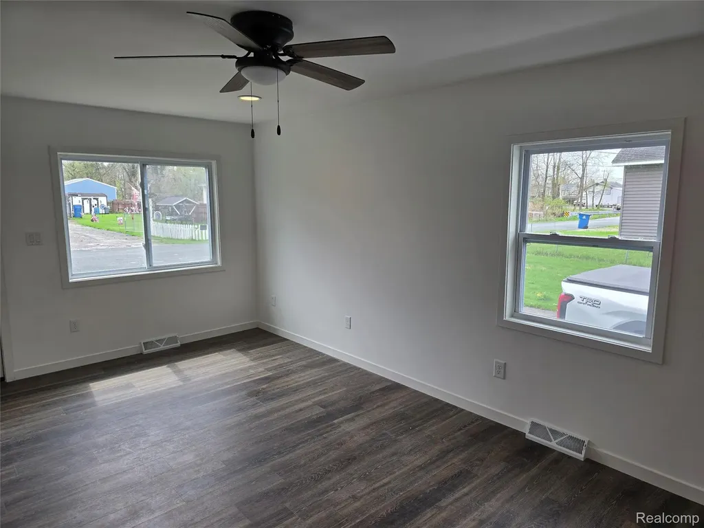 3315 Brookfield Avenue Kalamazoo Charter Township MI 49048