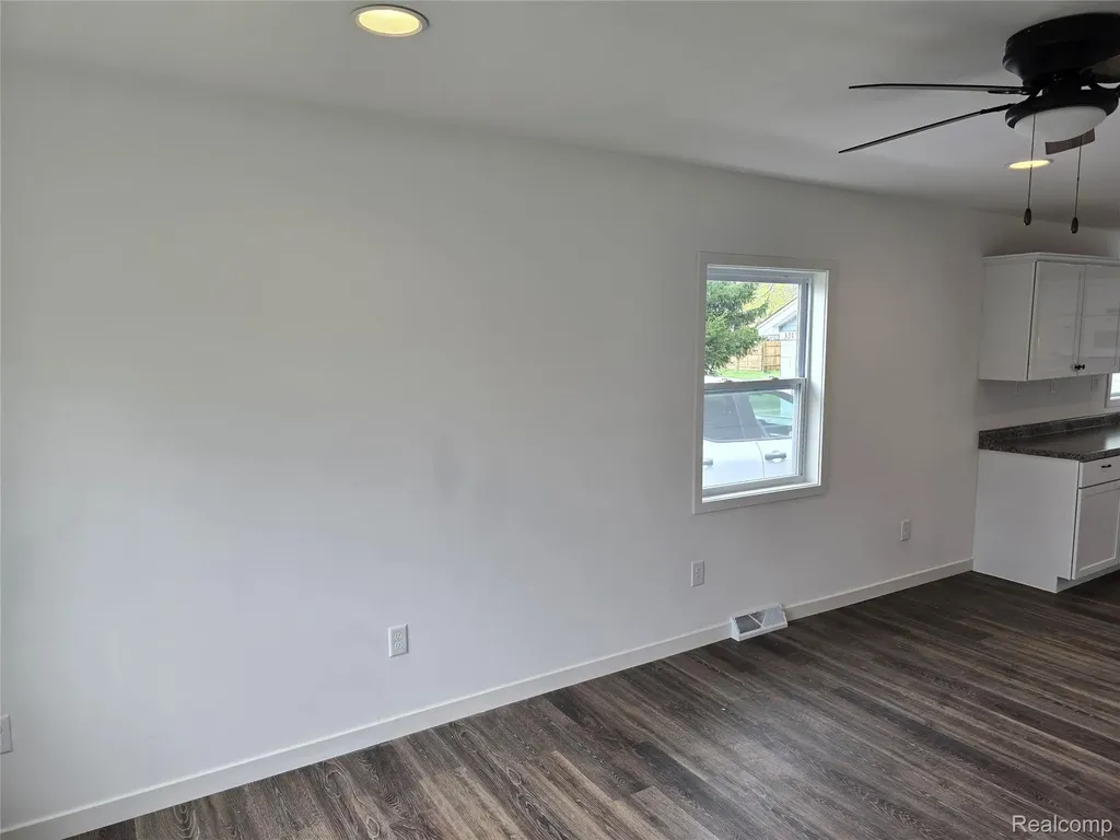 3315 Brookfield Avenue Kalamazoo Charter Township MI 49048