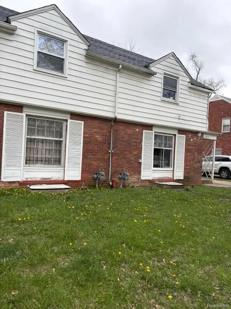 16835 Evergreen Road Detroit City MI 48219