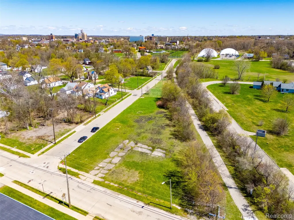 91 Lake Street Pontiac City MI 48341