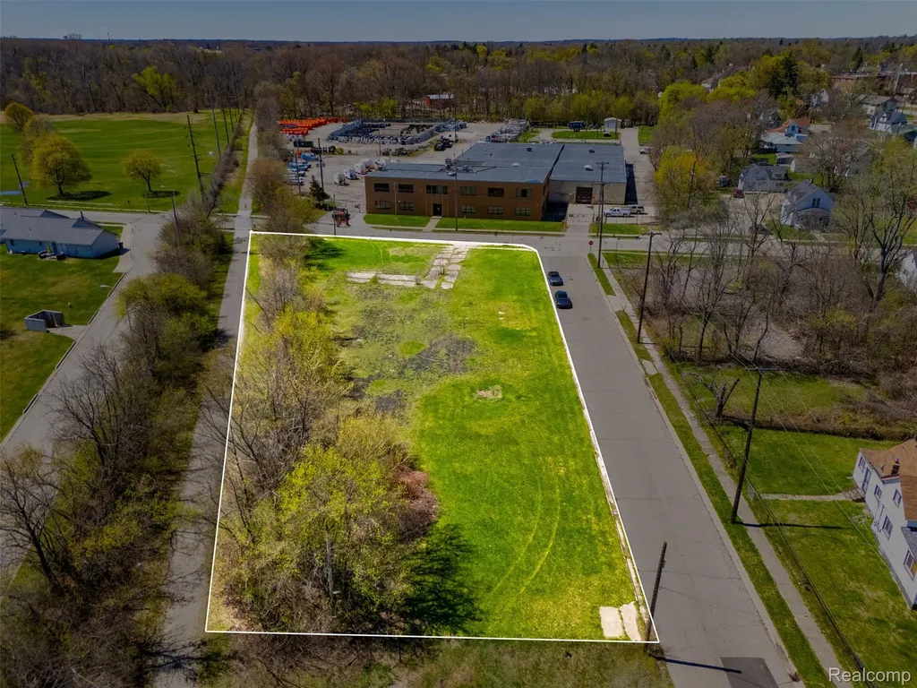 91 Lake Street Pontiac City MI 48341