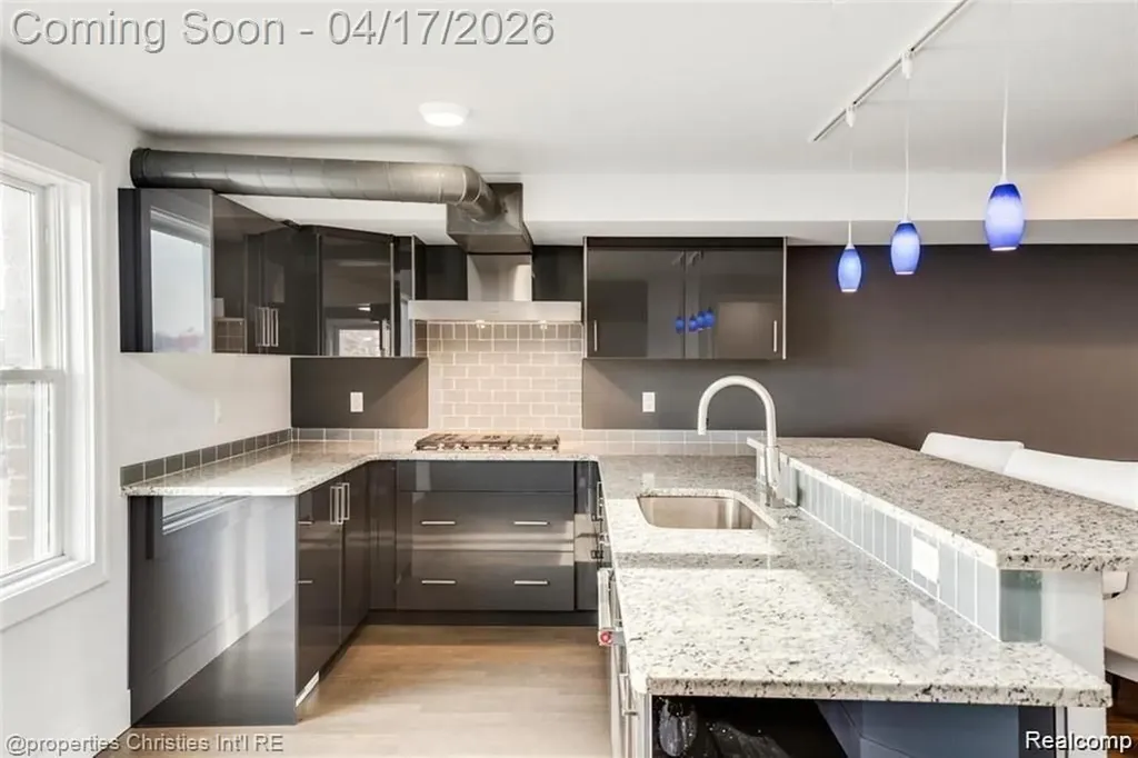 642 W 11 Mile Road Royal Oak City MI 48067
