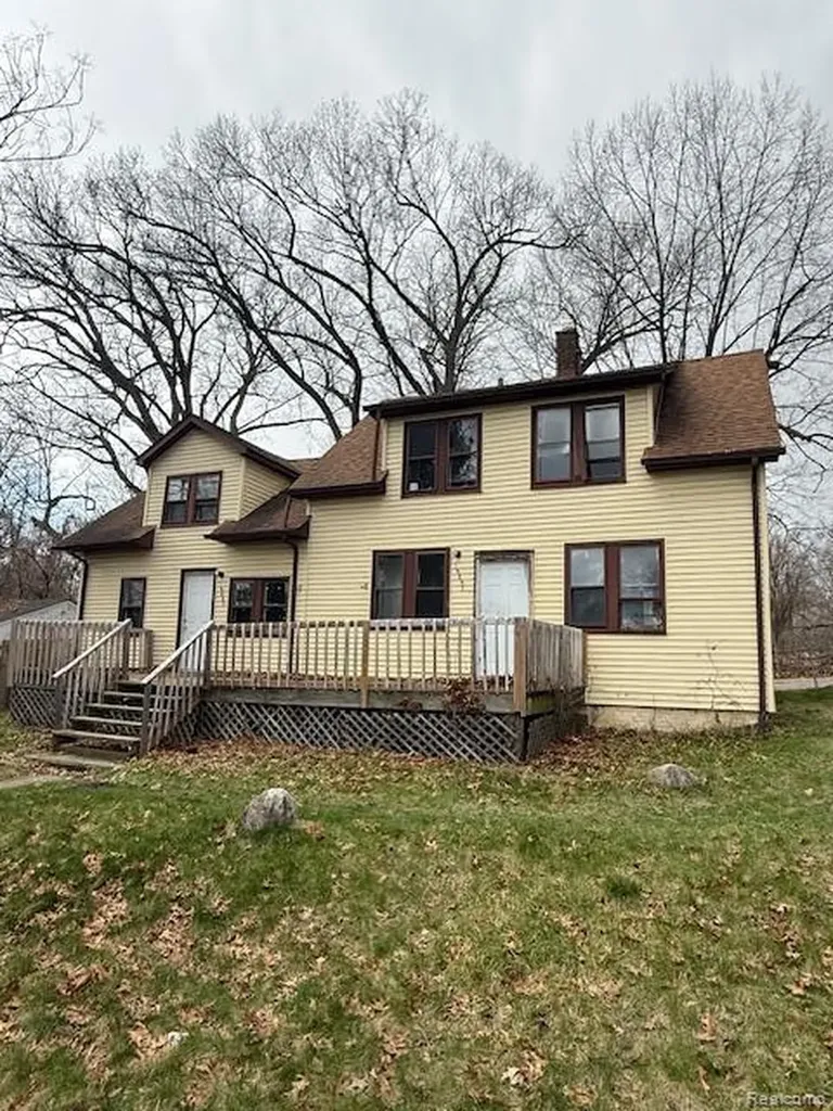 16845-7 Dolphin Street Detroit City MI 48219