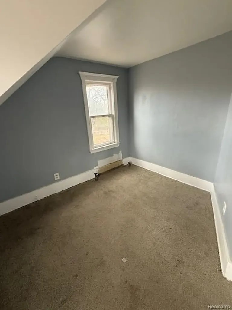 16845-7 Dolphin Street Detroit City MI 48219