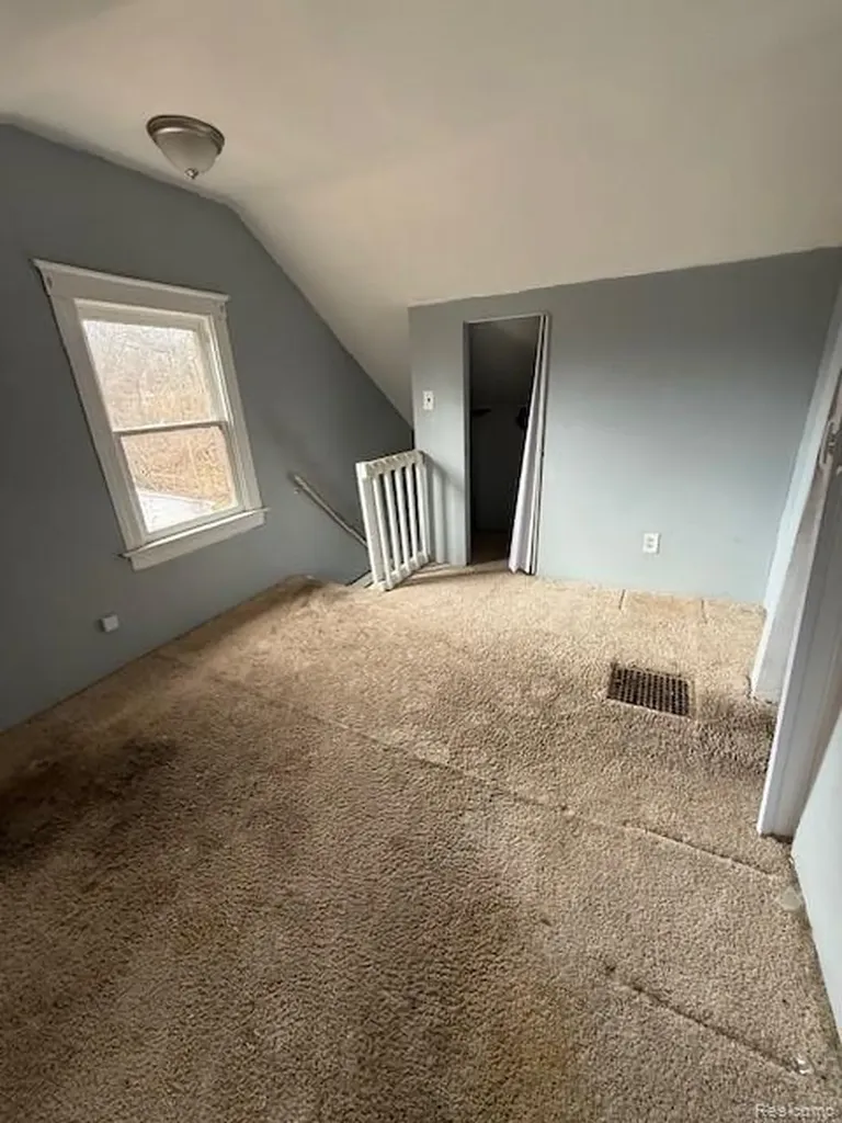16845-7 Dolphin Street Detroit City MI 48219