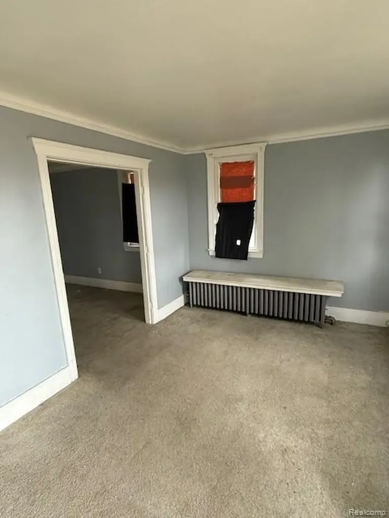 16845-7 Dolphin Street Detroit City MI 48219