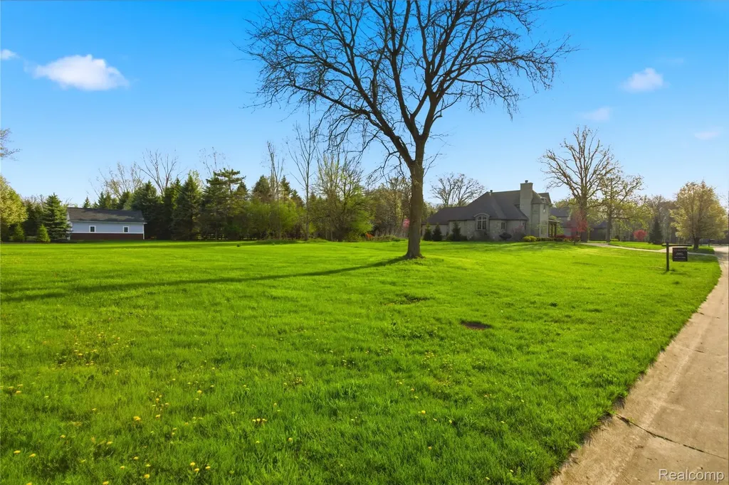 8946 Potowatomi Drive Grosse Ile Township MI 48138