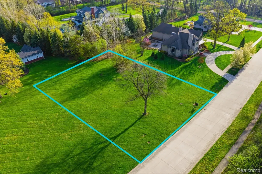 8946 Potowatomi Drive Grosse Ile Township MI 48138