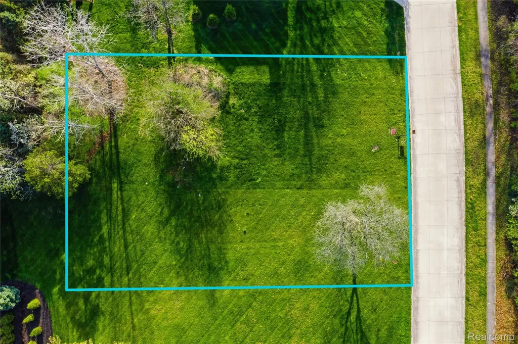 8946 Potowatomi Drive Grosse Ile Township MI 48138