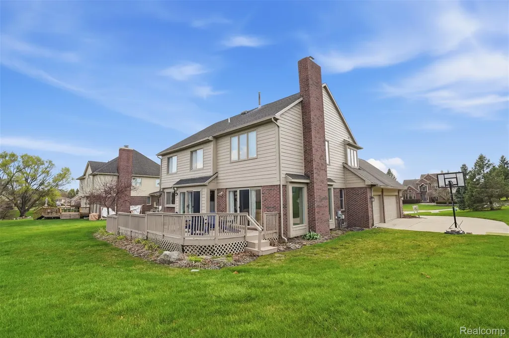 13982 Pleasant View Court Plymouth Charter Township MI 48170