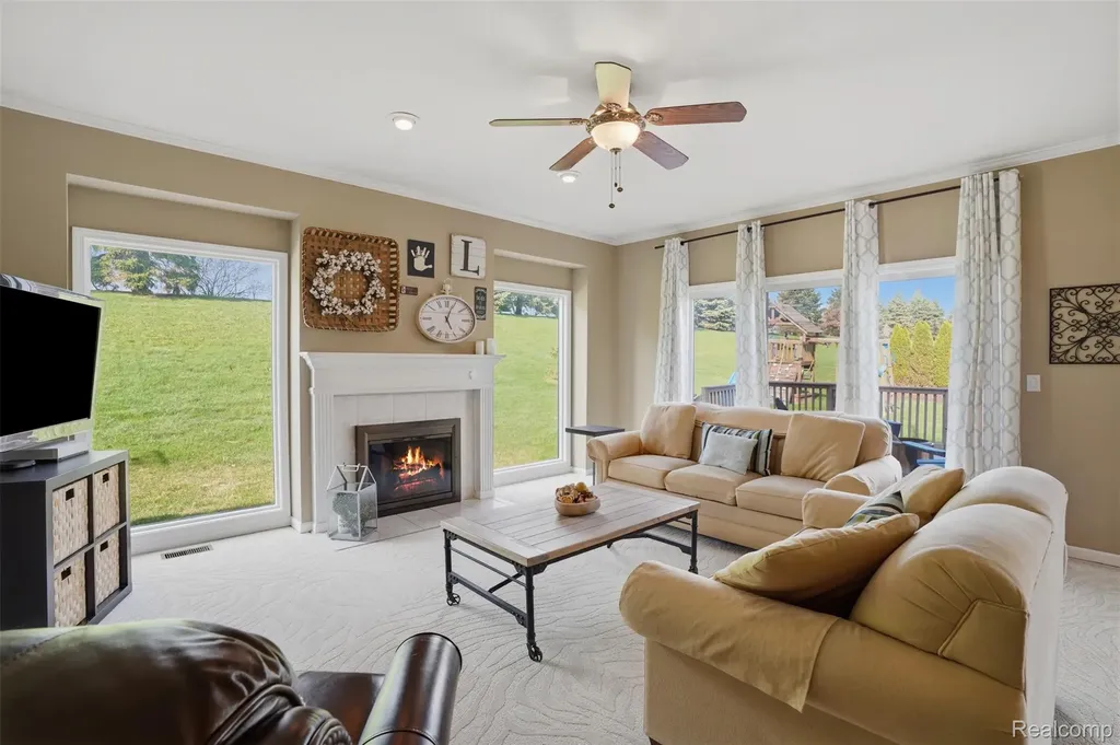 13982 Pleasant View Court Plymouth Charter Township MI 48170