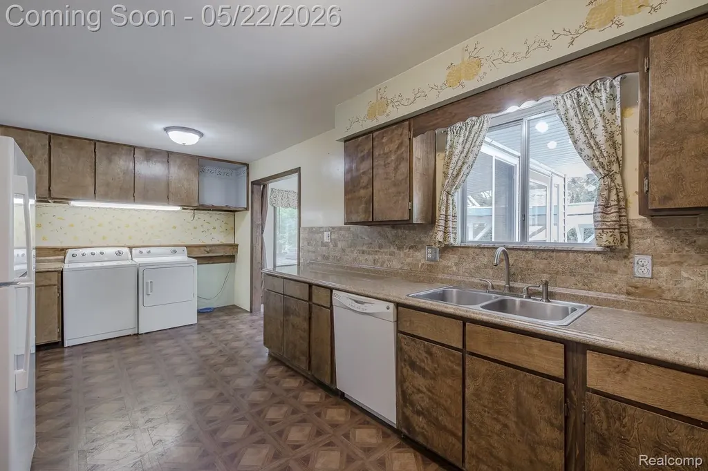 1440 Harding Avenue Orion Charter Township MI 48362