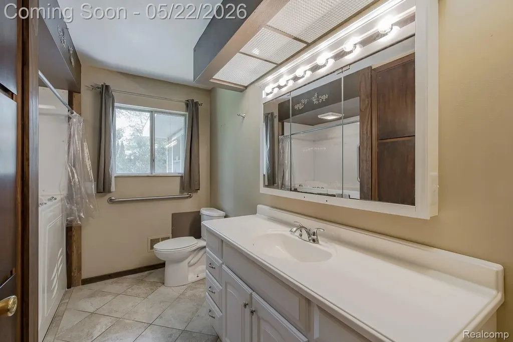 1440 Harding Avenue Orion Charter Township MI 48362