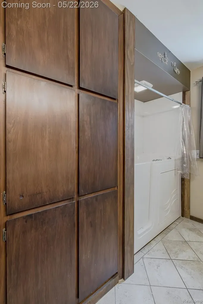1440 Harding Avenue Orion Charter Township MI 48362