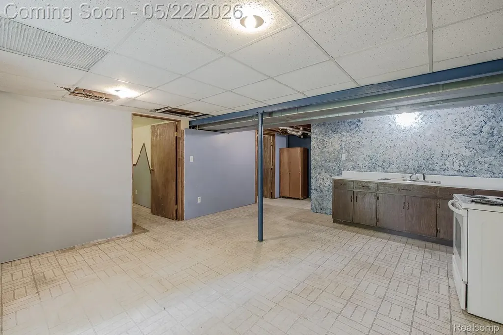 1440 Harding Avenue Orion Charter Township MI 48362