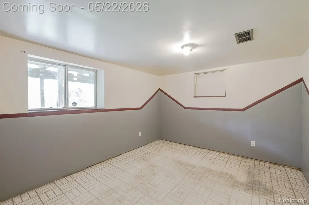 1440 Harding Avenue Orion Charter Township MI 48362