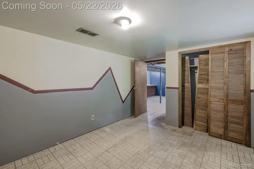 1440 Harding Avenue Orion Charter Township MI 48362