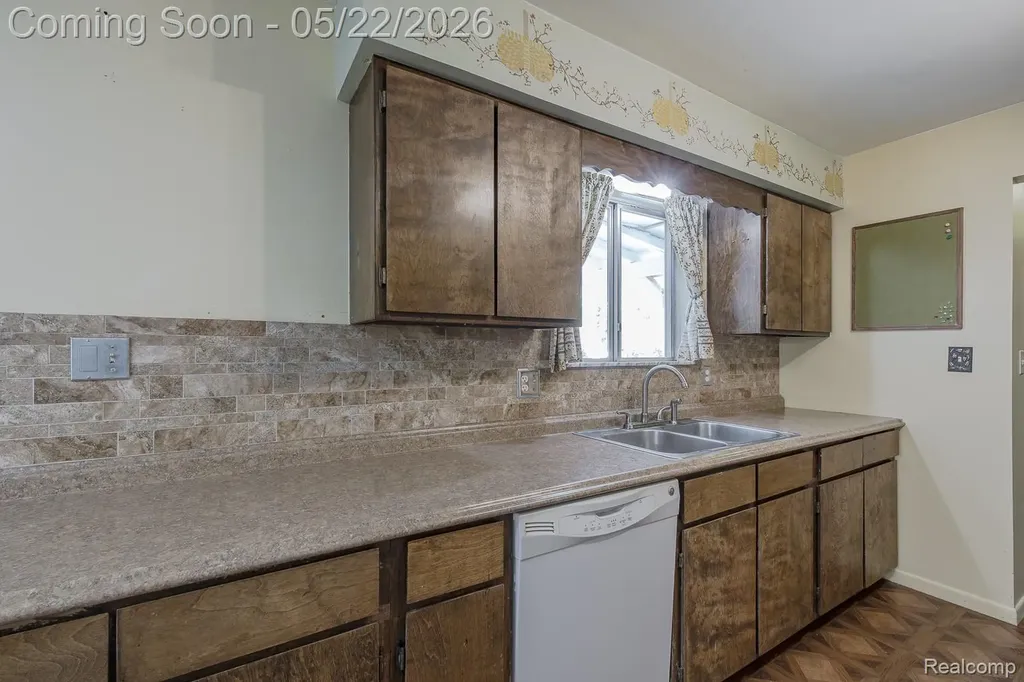 1440 Harding Avenue Orion Charter Township MI 48362