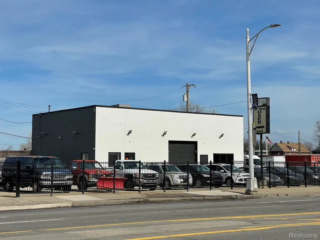 16504 Woodward Avenue Highland Park City MI 48203