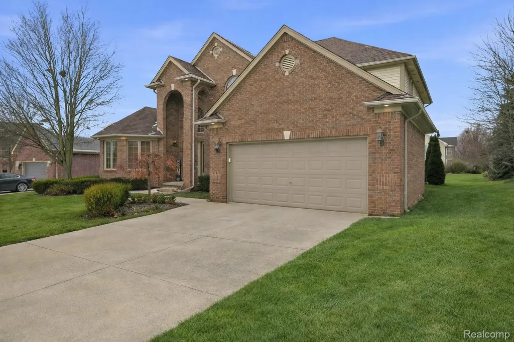 21797 Ambassador Drive Macomb Township MI 48044