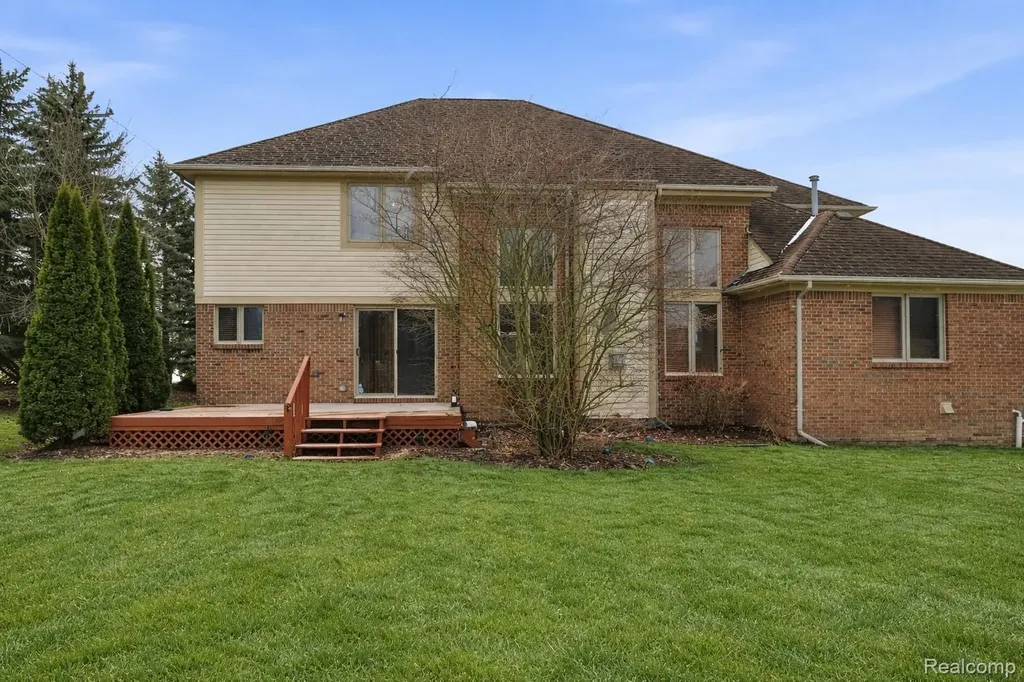 21797 Ambassador Drive Macomb Township MI 48044