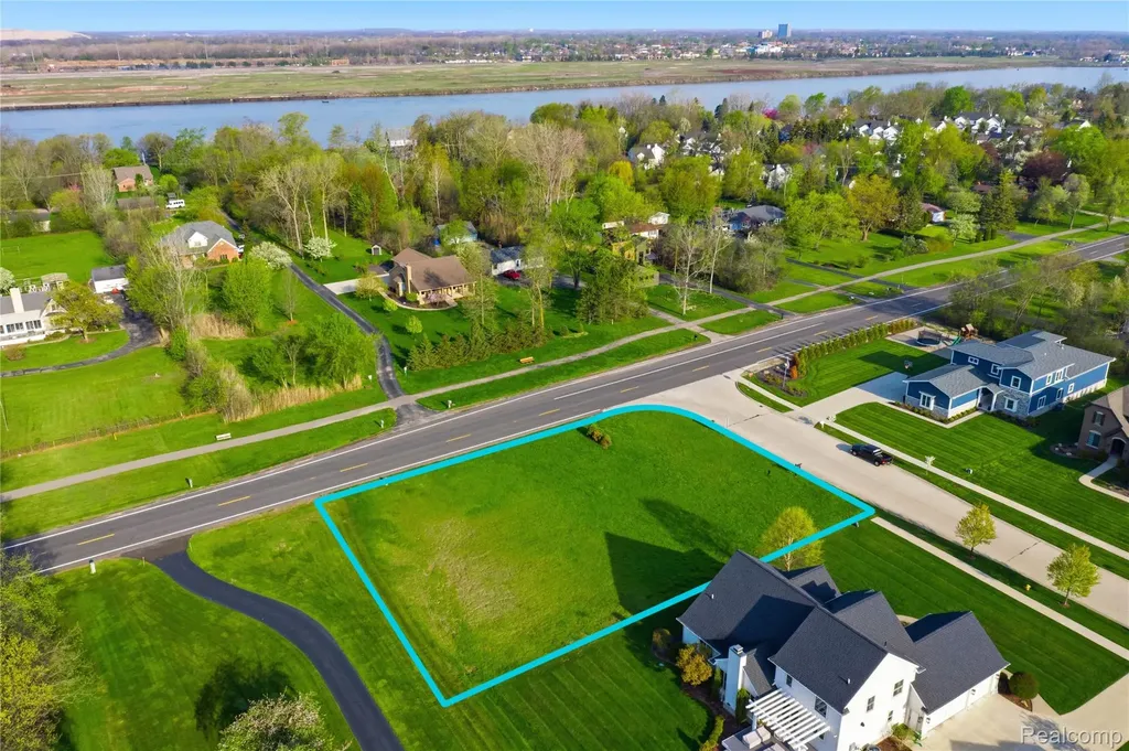 25 Potowatomi Drive Grosse Ile Township MI 48138