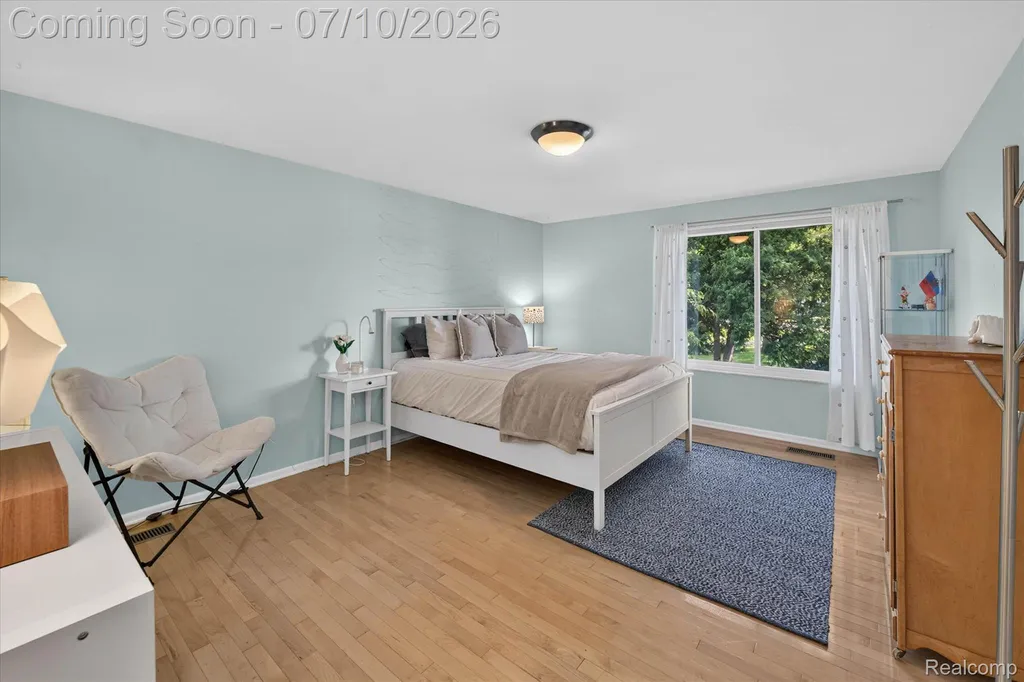5017 Surfwood Drive Commerce Charter Township MI 48382