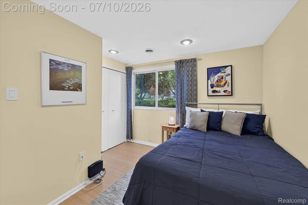5017 Surfwood Drive Commerce Charter Township MI 48382