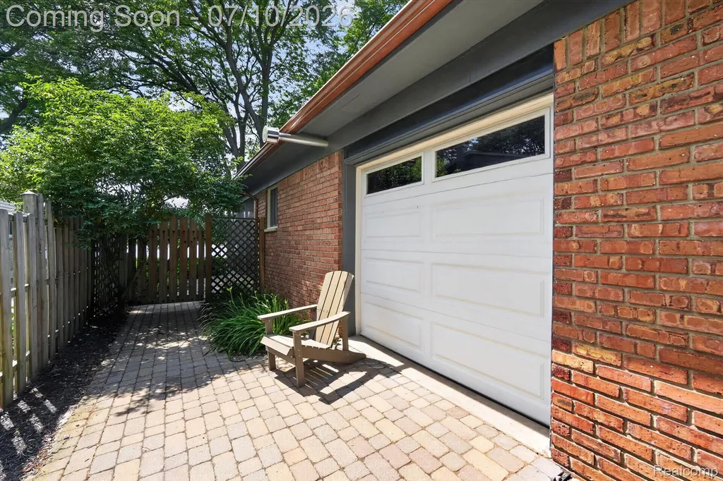5017 Surfwood Drive Commerce Charter Township MI 48382