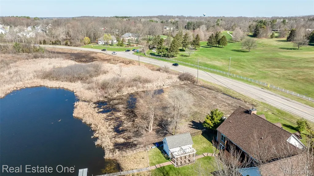 V/l Golf Club Oceola Township MI 48843
